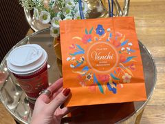 -VENCHI 闻绮(上海佛罗伦萨小镇店)