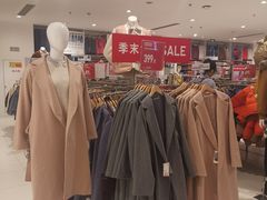-优衣库(石家庄裕华万达广场店)