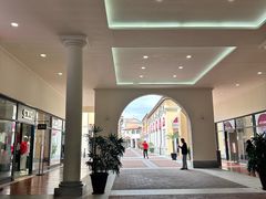 -佛罗伦萨小镇广佛名品奥特莱斯(疏港路店)