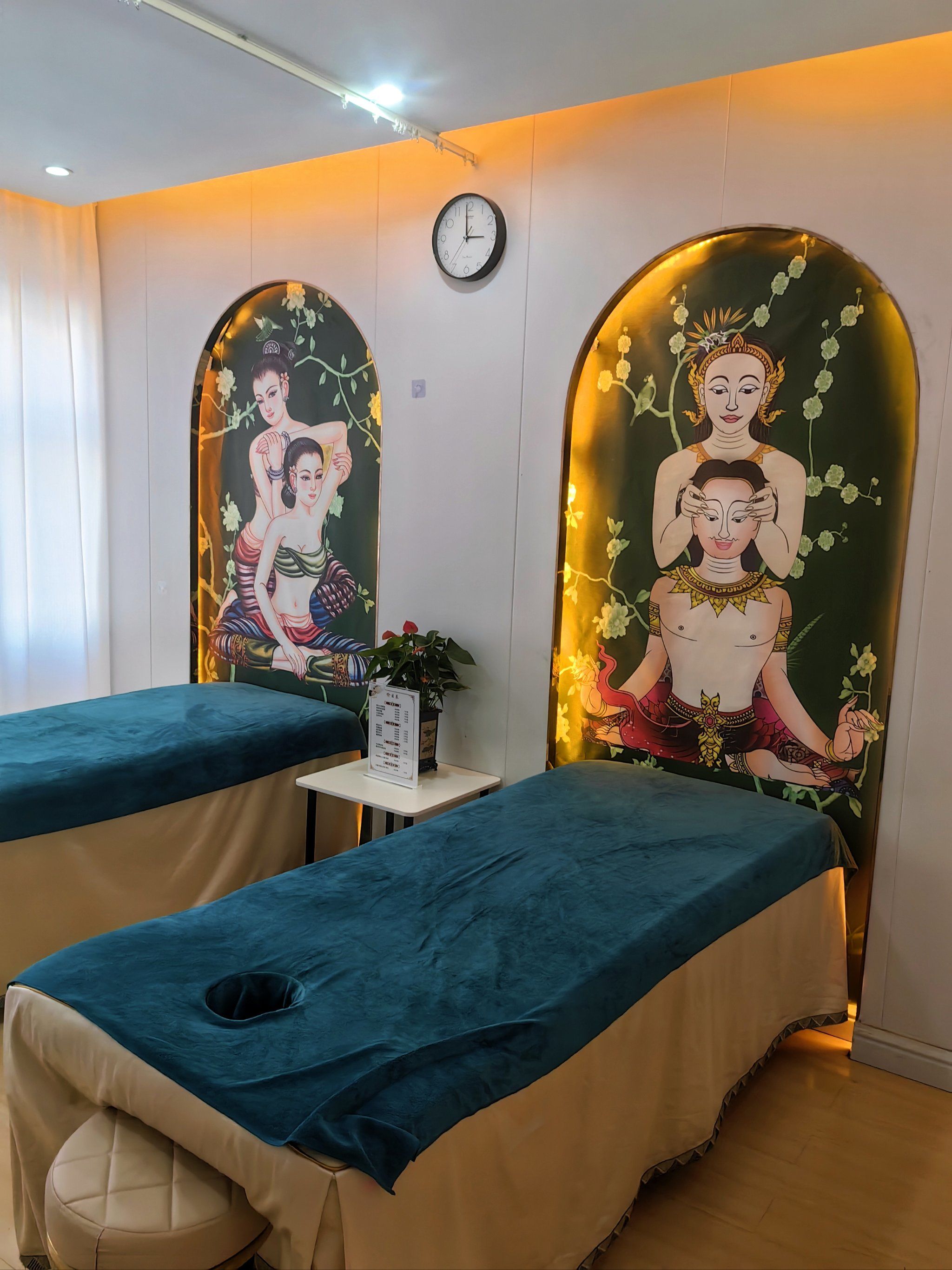 这次发现了一家隐藏在高楼大厦间的泰式按摩店,打工人福音呀～✨
