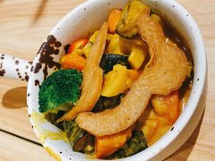 咖喱蔬菜盖浇饭-轻蔬不用等·素食(江苏路店)