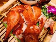 -老滇山寨•云南特色菜•地方菜•民族风情歌舞表演(金碧店)