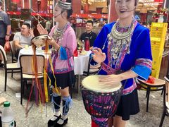 -刘姐啤酒鱼民族演艺餐厅(西街总店)