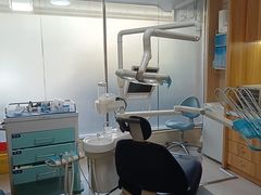 -上海仁爱医院口腔科 · 种植