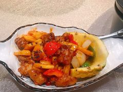菠萝咕噜肉-野米东南亚餐厅(欢乐海岸店)