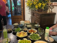 -Cuc Gach Quan Restaurant