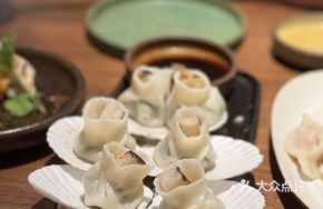 Seaweed Sprout and Pork Dumplings