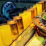 大块吃肉、大口喝酒、胡同里的深夜食堂太带劲了~