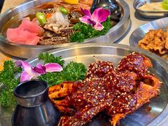 -草家酱蟹炭火烤肉店(珲春南路一店)