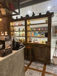 -QZHAIR SALON