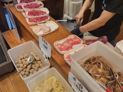-天成·潮州牛肉脆肉鱼生蚝自助火锅