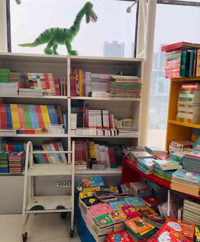 郑州购书中心(丹尼斯·大卫城店)-"这里已经是郑州老资格的书店了来