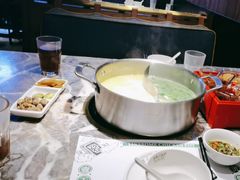 -禄婶鸡煲·打边炉