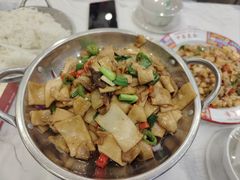 -江城燕子大排档(江汉路步行街店)