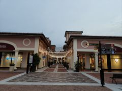 -佛罗伦萨小镇广佛名品奥特莱斯(疏港路店)