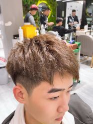 -卓梵美发·精品Salon