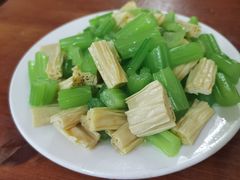 -宝瑞门钉肉饼店