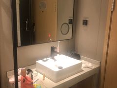 -柏曼酒店(重庆解放碑洪崖洞店)