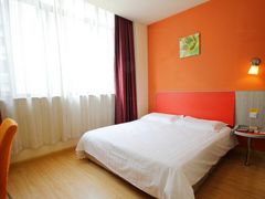 -莫泰酒店(上海市北工业园区江场西路店)