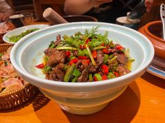 -老滇山寨•云南特色菜•地方菜•民族风情歌舞表演(金碧店)