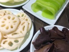 -红九格老火锅(三峡广场店)