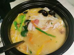 云南过桥米线-云海肴·汽锅鸡·云南菜(高德置地店)