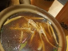 -有红鸡毛店·砂锅菜(抚琴夜市店)