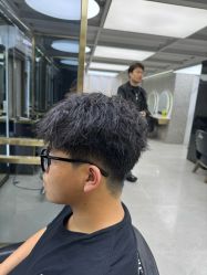 -苏奇发型·烫发染发