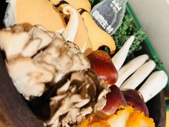 -三出山火锅(南京万象天地店)