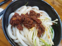 -丽虹云南过桥米线(兴工街店)