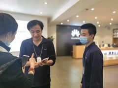 -华为授权体验店(万航渡路)