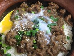窝蛋牛肉煲仔饭-红星光发煲仔饭(大石街店)