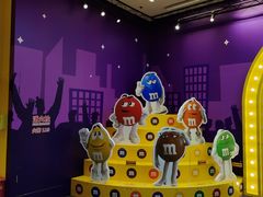 -m豆巧克力世界(上海世茂广场店)