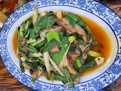 蒜苗回锅肉-雨田饭店