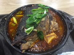 豆腐鱼头砂锅-小梅园饭堂(东方路店)