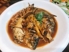 酱焖河杂鱼-八大碗·地道东北菜(中街店)