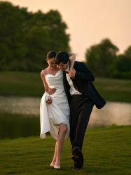 -至臻微拉婚纱摄影