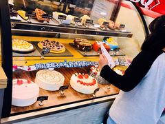 -DQ·蛋糕·冰淇淋(大宁国际商业广场店)