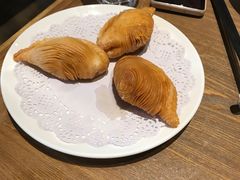 三丝眉毛酥-廊亦舫Lang Yi Fang Restaurant(金桥店)