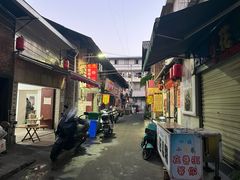-正宗杨记普洱酸醋米线(总店)