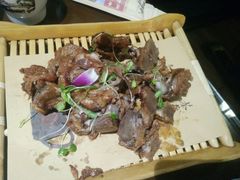 -东口码头·烧鸽子·鱼头泡饼·地方菜(金鹰悦城店)