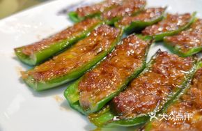 Daliang Stuffed and Pan-Fried Chili