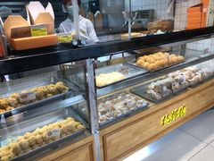 面包甜点陈列柜-鲍师傅糕点(五角场店)