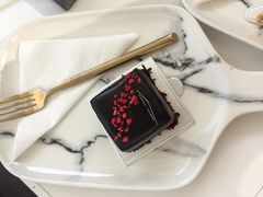 -UNI UNI(环亚凯瑟琳店)