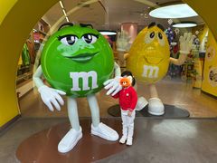 -m豆巧克力世界(上海世茂广场店)