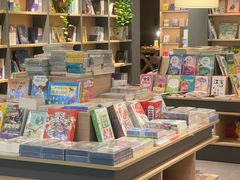-魔方城市书房(中街益田店)