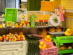 -LINLEE林里·手打柠檬茶(黄浦茂名南路店)