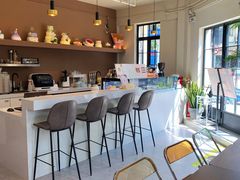 -Fridi Patisserie Cafe