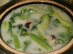 煲淋春菜-原味田园·客家菜·土窑鸡(中航城君尚购物中心店)