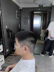 -藤野造型烫发染发